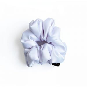 Bijeli scrunchie
