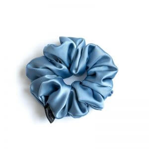 Plavi scrunchie
