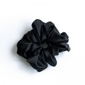 Crni scrunchie